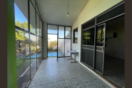 Casa para alugar com 600m², 4 quartos e 3 vagasVaranda da cozinha