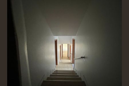 Casa para alugar com 600m², 4 quartos e 3 vagasCorredor
