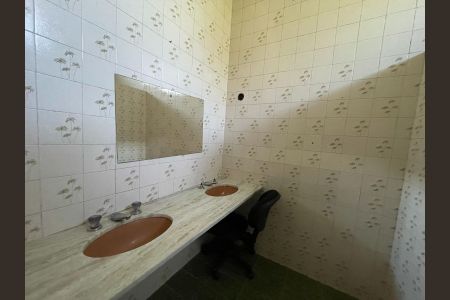 Casa para alugar com 600m², 4 quartos e 3 vagasBanheiro social