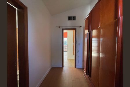 Casa para alugar com 600m², 4 quartos e 3 vagasCloset da Suíte