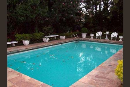Casa à venda com 4 quartos, 750m² em Vila Galvão, Guarulhos