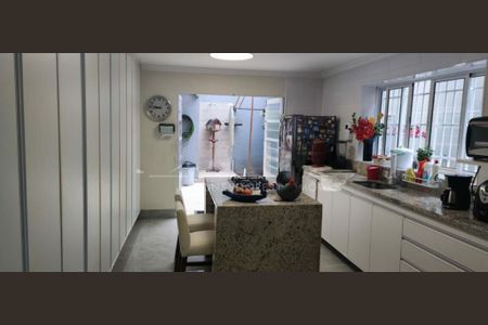 Casa à venda com 264m², 3 quartos e 1 vaga