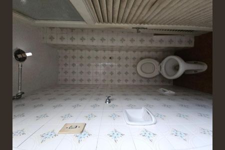 Apartamento para alugar com 68m², 2 quartos e 1 vaga Apartamento para alugar com 68m², 2 quartos e 1 vagaBanheiro de Serviço