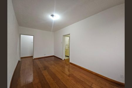 Apartamento para alugar com 68m², 2 quartos e 1 vaga Apartamento para alugar com 68m², 2 quartos e 1 vagaSala