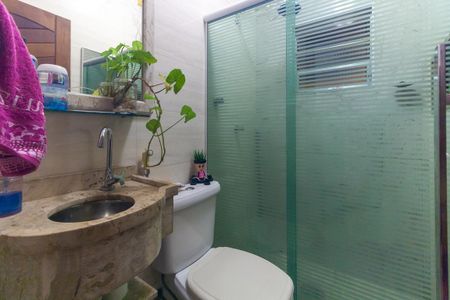 Casa à venda com 199m², 3 quartos e 2 vagas Casa à venda com 199m², 3 quartos e 2 vagasBanheiro 2