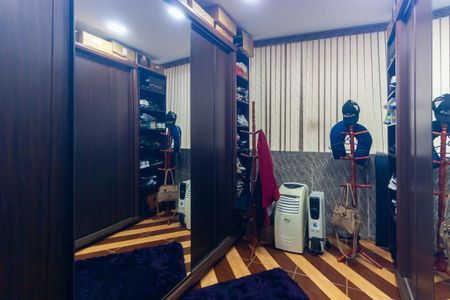 Closet da suíte de casa à venda com 3 quartos, 199m² em Jardim Tiete, São Paulo