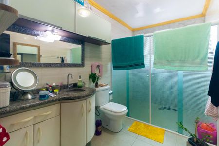 Casa à venda com 199m², 3 quartos e 2 vagas Casa à venda com 199m², 3 quartos e 2 vagasBanheiro da Suíte