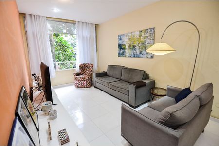 Apartamento à venda com 110m², 3 quartos e sem vagaSala