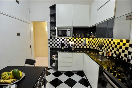 Apartamento à venda com 110m², 3 quartos e sem vagaCozinha