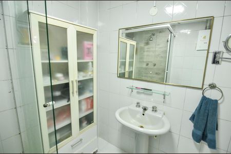 Apartamento à venda com 110m², 3 quartos e sem vagaBanheiro Social