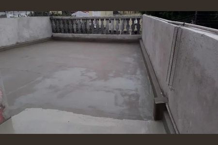 Casa à venda com 5 quartos, 300m² em Jardim Monjolo, São Paulo