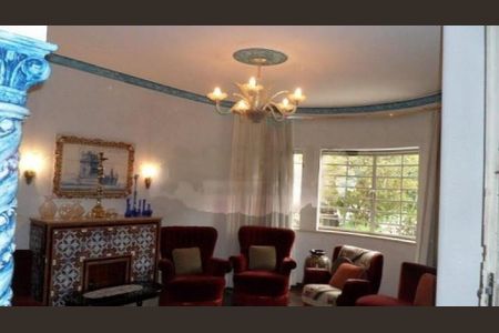 Casa à venda com 3 quartos, 340m² em Mirandópolis, São Paulo