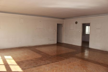 Apartamento à venda com 220m², 3 quartos e 1 vagaSala