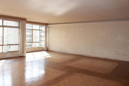 Apartamento à venda com 220m², 3 quartos e 1 vagaSala