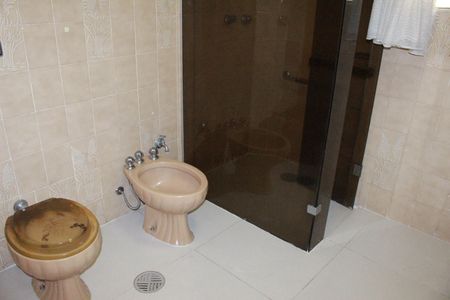 Apartamento à venda com 220m², 3 quartos e 1 vagaBanheiro 2