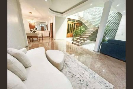 Casa à venda com 5 quartos, 345m² em Jardim Nossa Senhora do Carmo, São Paulo