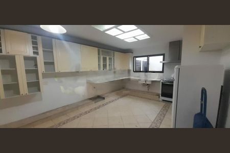 Casa à venda com 355m², 4 quartos e 3 vagas