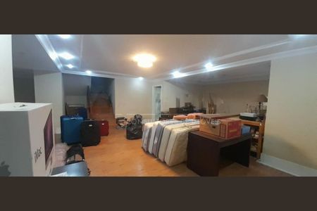 Casa à venda com 4 quartos, 355m² em Chácara Monte Alegre, São Paulo