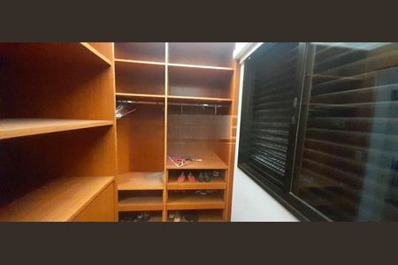 Casa à venda com 355m², 4 quartos e 3 vagas