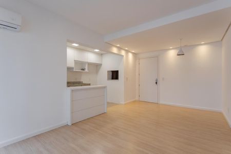 Sala de apartamento para alugar com 2 quartos, 66m² em Rio Branco, Porto Alegre