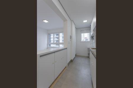 Cozinha e Área de Serviço de apartamento para alugar com 2 quartos, 66m² em Rio Branco, Porto Alegre
