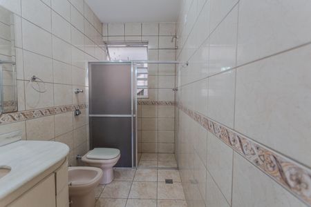 Apartamento à venda com 125m², 3 quartos e 1 vaga Apartamento à venda com 125m², 3 quartos e 1 vagaBanheiro da Suíte