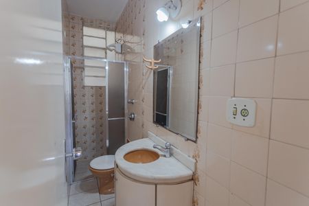 Apartamento à venda com 125m², 3 quartos e 1 vaga Apartamento à venda com 125m², 3 quartos e 1 vagaBanheiro social