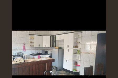 Casa à venda com 3 quartos, 25m² em Nacional, Contagem