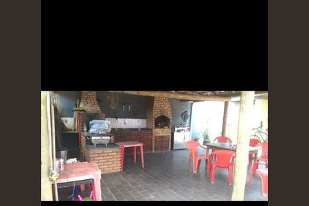Casa à venda com 3 quartos, 25m² em Nacional, Contagem
