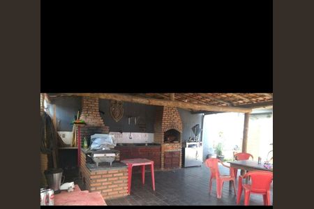 Casa à venda com 3 quartos, 25m² em Nacional, Contagem