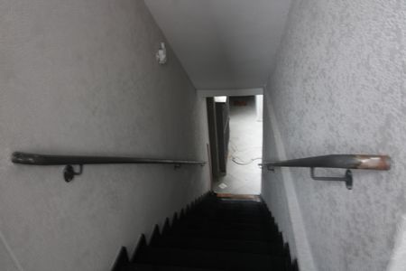 Apartamento à venda com 35m², 2 quartos e sem vagaescada