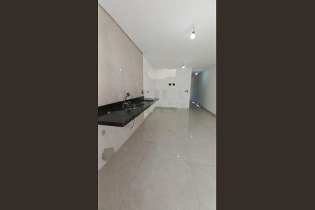 Casa à venda com 104m², 3 quartos e 2 vagascozinha