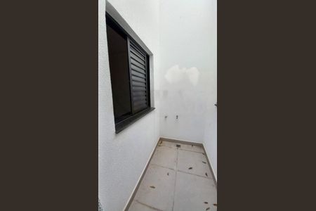 Casa à venda com 104m², 3 quartos e 2 vagasquintal