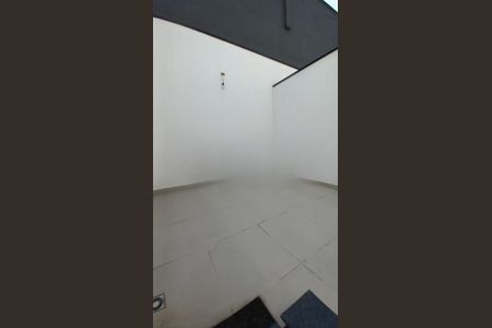 Casa à venda com 104m², 3 quartos e 2 vagasquintal