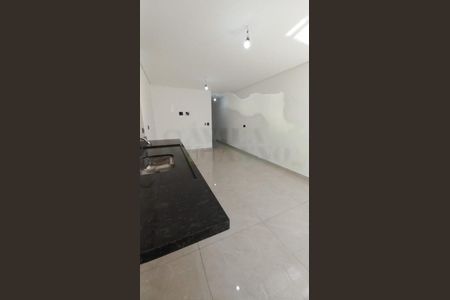 Casa à venda com 104m², 3 quartos e 2 vagascozinha