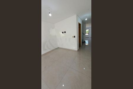 Casa à venda com 104m², 3 quartos e 2 vagascozinha