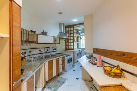 Apartamento à venda com 315m², 3 quartos e 2 vagas