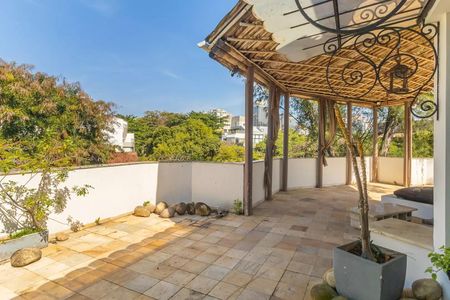 Apartamento à venda com 315m², 3 quartos e 2 vagas