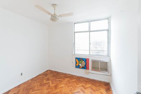 Quarto 1 de apartamento para alugar com 2 quartos, 72m² em Caju, Rio de Janeiro