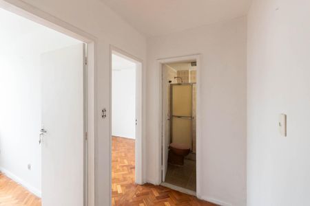 Corredor de apartamento para alugar com 2 quartos, 72m² em Caju, Rio de Janeiro