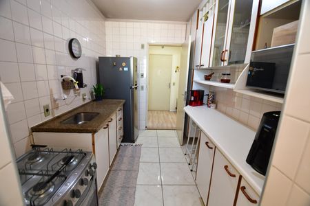 Apartamento à venda com 66m², 2 quartos e 2 vagasCozinha