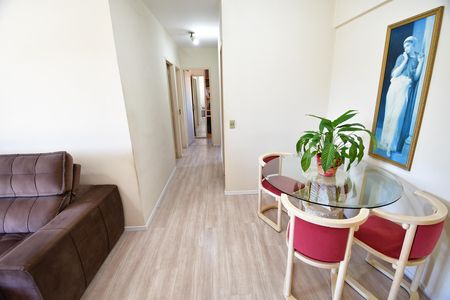 Apartamento à venda com 66m², 2 quartos e 2 vagasSala