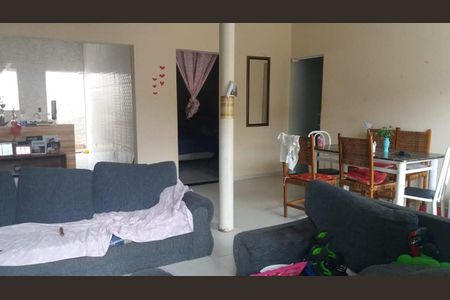 Sala de apartamento para alugar com 3 quartos, 70m² em Jardim Maria Inês, Aparecida de Goiânia