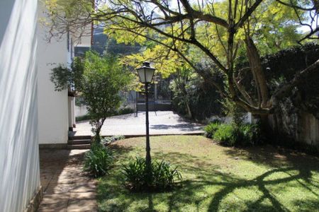 Casa à venda com 735m², 6 quartos e 6 vagas