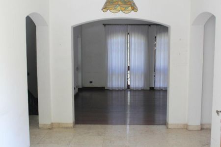 Casa à venda com 6 quartos, 735m² em Vila Tramontano, São Paulo