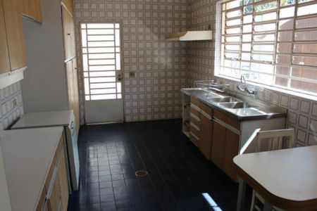Casa à venda com 735m², 6 quartos e 6 vagas