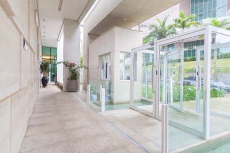 Apartamento para alugar com 70m², 2 quartos e 2 vagas Apartamento para alugar com 70m², 2 quartos e 2 vagasFachada e portaria
