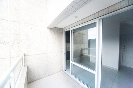 Apartamento para alugar com 70m², 2 quartos e 2 vagas Apartamento para alugar com 70m², 2 quartos e 2 vagasvaranda sala
