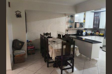 Casa à venda com 5 quartos, 200m² em Cidade Dutra, São Paulo