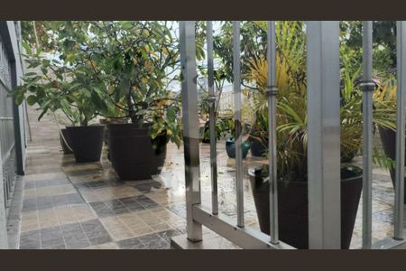 Casa à venda com 5 quartos, 200m² em Cidade Dutra, São Paulo